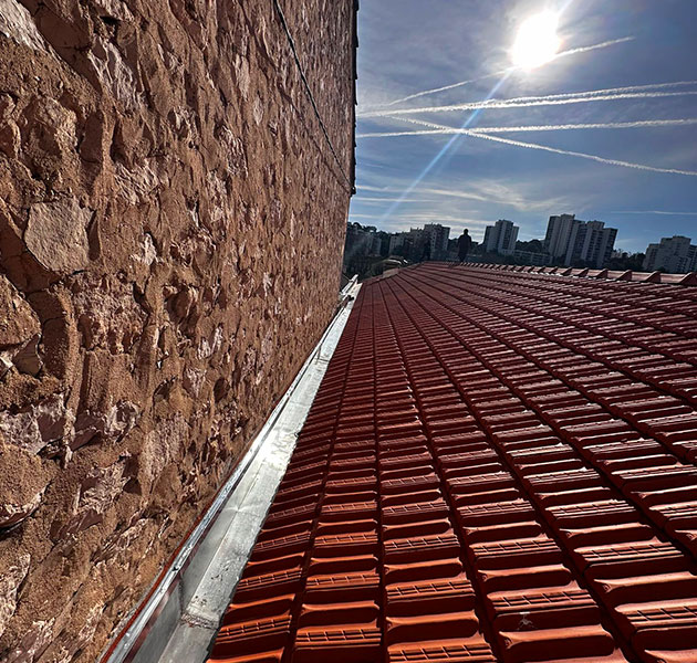 Pose et maintenance de Couverture à Montreuil (93100) en Seine-Saint-Denis (93)